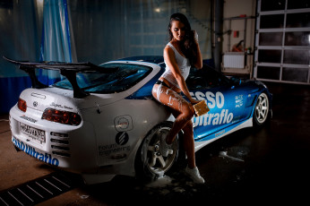 Картинка автомобили -авто+с+девушками toyota supra