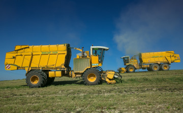 Картинка техника комбайны уборочная