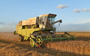 Картинка техника комбайны уборочная