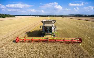 Картинка техника комбайны уборочная