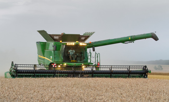 Обои картинки фото техника, комбайны, уборочная