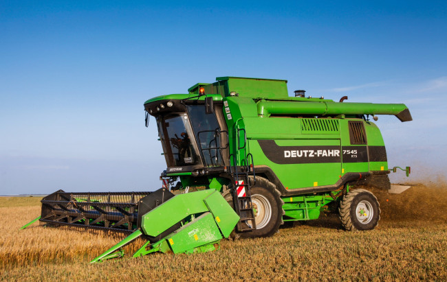 Обои картинки фото техника, комбайны, уборочная