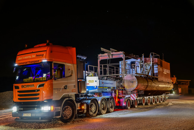 Обои картинки фото scania, автомобили, scania , выставка, улица, грузовик