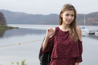 обоя девушки, mila azul, девушка, фон, взгляд, озеро