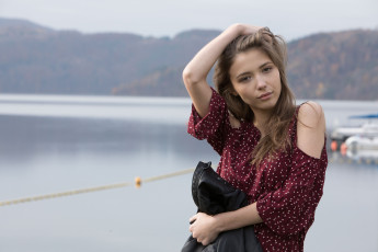 обоя девушки, mila azul, девушка, фон, взгляд, озеро