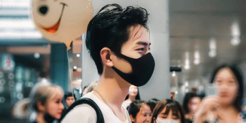 Картинка мужчины xiao+zhan актер маска толпа