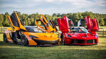 Картинка red+ferrari+laferrari +mclaren автомобили разные+вместе желтый красный лужайка двери