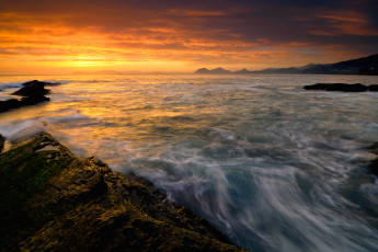 Картинка природа моря океаны море закат камни