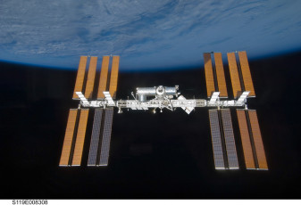 Картинка космос космические корабли станции мкс мир