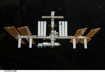 Картинка космос космические корабли станции мкс мир