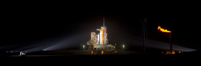 Обои картинки фото космос, космодромы, стартовые, площадки, космодром, ночь, старт