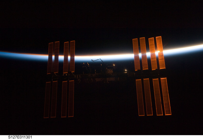 Обои картинки фото космос, космические, корабли, станции, мкс, мир