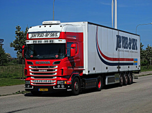 Картинка автомобили scania+ выставка улица грузовик