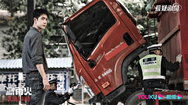 Обои картинки фото кино фильмы, being a hero, чэнь, юй, полицейские, грузовик