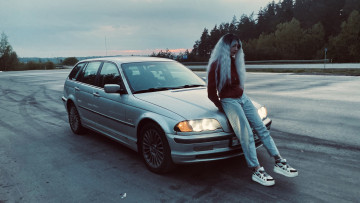 Картинка автомобили -авто+с+девушками bmw 3 series