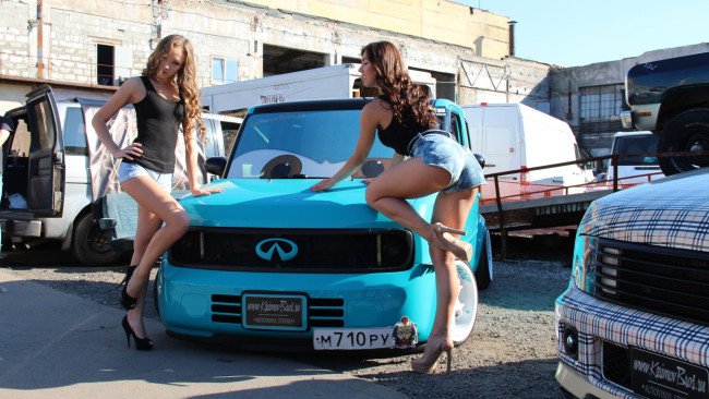 Обои картинки фото автомобили, -авто с девушками, красотки