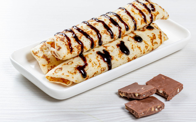 Обои картинки фото еда, блины,  оладьи, шоколад, десерт