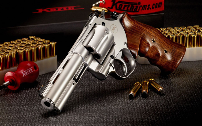 Обои картинки фото оружие, револьверы, korth