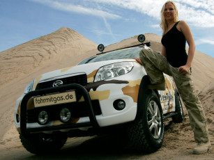 Картинка автомобили авто девушками