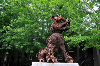 Картинка разное рельефы статуи музейные экспонаты метал скульптура дракон