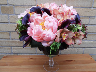 Картинка цветы букеты композиции орхидеи пионы букет ваза каллы