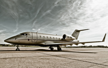 Картинка авиация пассажирские самолёты стоянка бизнес-класс реактивный самолт пассажирский