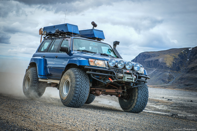 Обои картинки фото автомобили, nissan, datsun, внедорожник