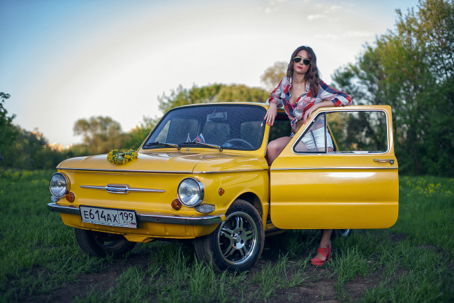 Обои картинки фото автомобили, авто с девушками, заз