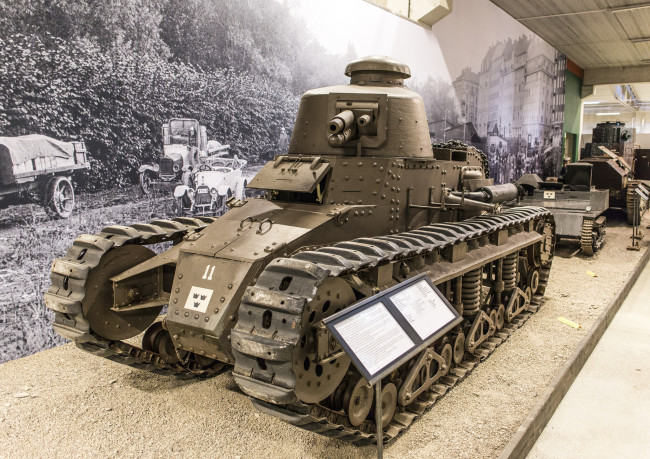 Обои картинки фото renault nc 27, техника, военная техника, экспозиция, музей