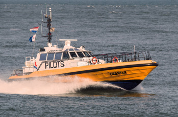 Картинка endeavour корабли катера лоцман