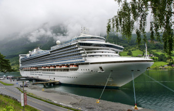 Картинка caribbean+princess корабли лайнеры круиз причал лайнер океанский