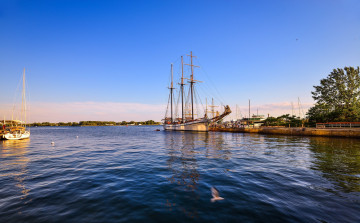 Картинка корабли парусники пристань мачты