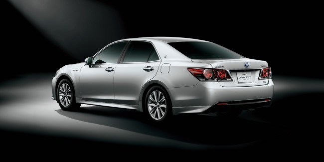 Обои картинки фото автомобили, toyota, светлый, 2015г, s210, g, hybrid, athlete, crown