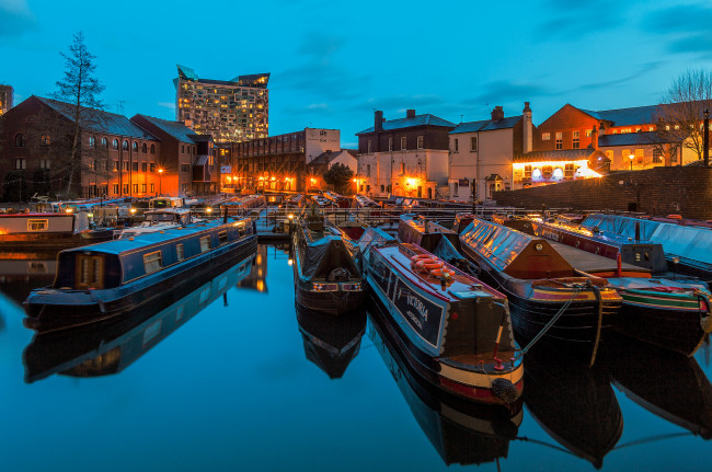 Обои картинки фото корабли, баржи, пристань, река, ночь