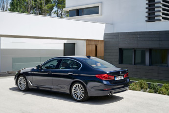 Картинка автомобили bmw 530d xdrive sedan luxury line worldwide