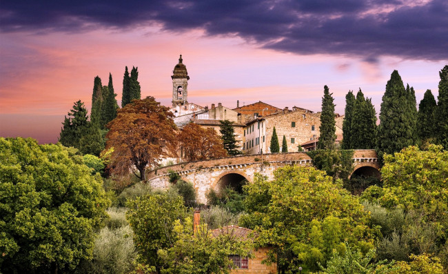 Обои картинки фото города, - дворцы,  замки,  крепости, тоскана, закат, тучи, деревья, мост