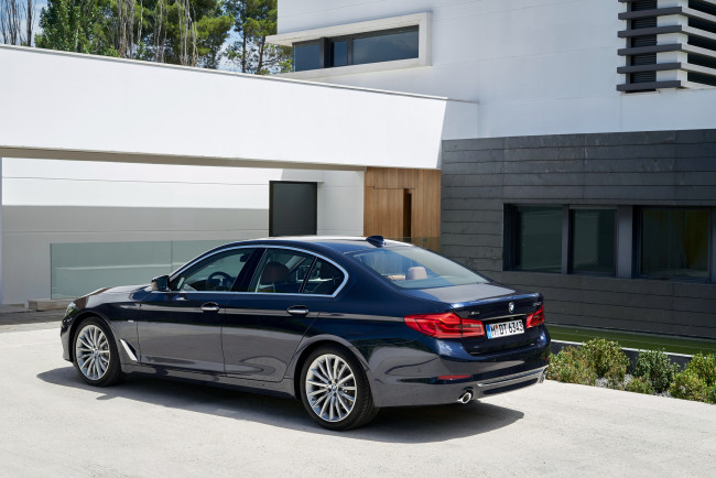 Обои картинки фото автомобили, bmw, 530d, xdrive, sedan, luxury, line, worldwide