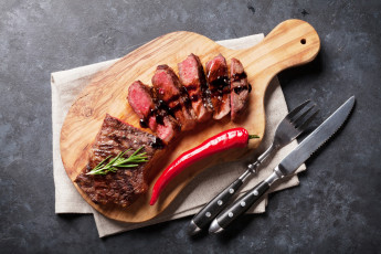 Картинка еда мясные+блюда стейк перец зелень соль