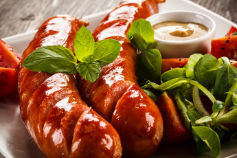 Картинка еда шашлык +барбекю горчица мята огурец кетчуп томат гриль сосиска помидоры