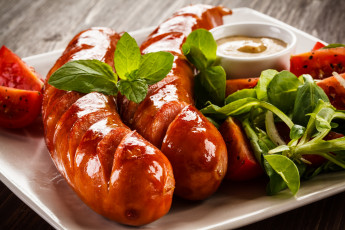 Картинка еда шашлык +барбекю сосиски гриль зелень горчица томат