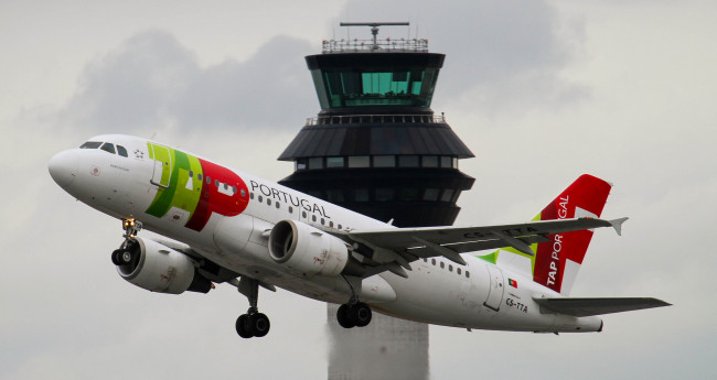 Обои картинки фото авиация, пассажирские самолёты, авиалайнер