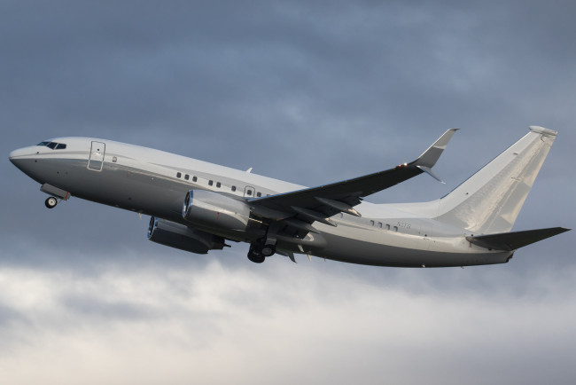 Обои картинки фото boeing 737-700, авиация, пассажирские самолёты, авиалайнер