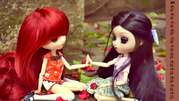 обоя календари, игрушки,  маски, кукла