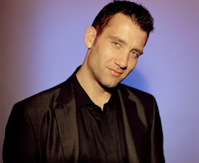 Картинка мужчины clive+owen актер пиджак