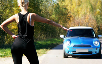 Картинка девушки -+блондинки +светловолосые блондинка майка дорога машина осень