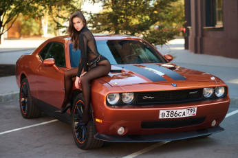 обоя девушка и авто, автомобили, -авто с девушками, девушка, женщина, шатенка, темноволосая, сексуальная, модель, звезда, позирует, разная, обувь, верхняя, стильная, одежда, нижнее, эротическое, бельё, трусы, лифчик, колготки, чулки, аксессуары, макияж, и, множество, элементов, на, фотографии