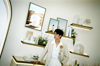 Картинка мужчины gong+jun+|+simon+gong актер костюм полки картинки цветы флаконы