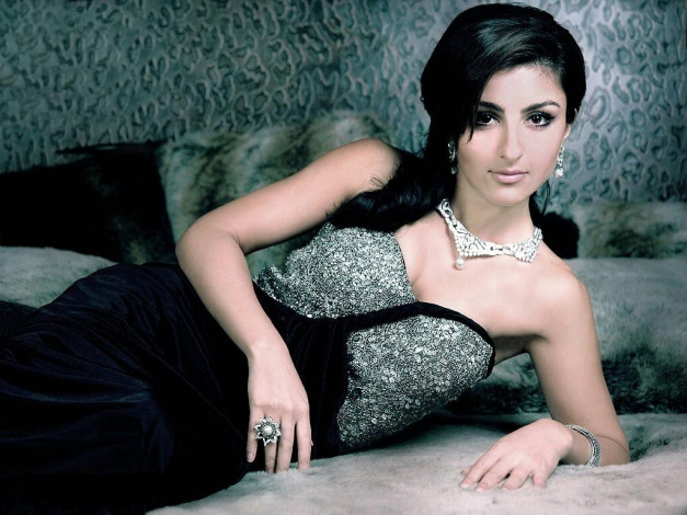 Обои картинки фото Soha Ali Khan, девушки