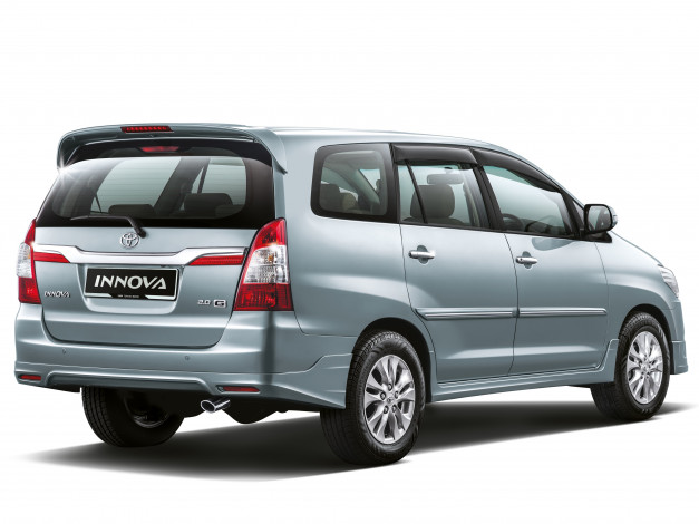 Обои картинки фото автомобили, toyota, innova, 2013г, светлый