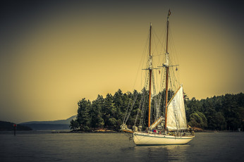 Картинка корабли парусники мачты паруса река